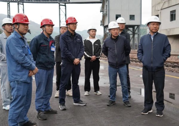 富明配资 徐建国到新光发电、盘州新能源调研指导工作